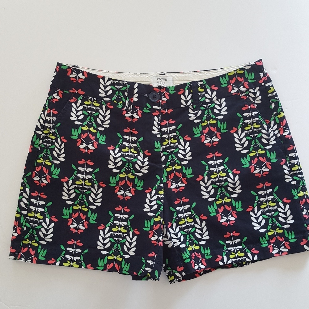 Crown & Ivy Shorts